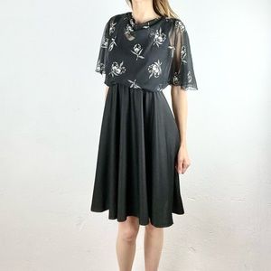 GILBERTI |🖤🤍 VINTAGE 80s Black & White Floral Print Shawl Sleeves MIDI Dress✨